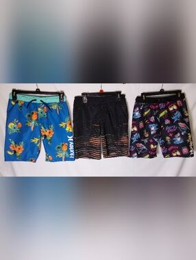 Hurley, Art Class Boy's Blue Floral, Black Stripe & Neon Graphic Swim Trunks Set